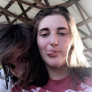 Meet your Posher, Katelyn